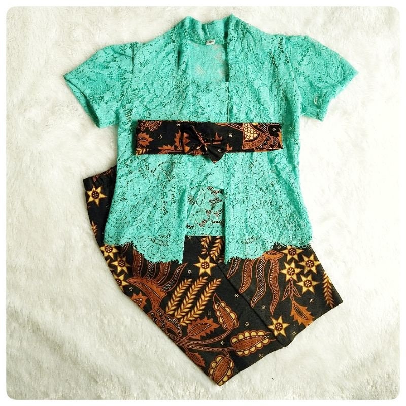 LACE KUTUBARU Baby Kebaya Set with Long Batik Skirt | Traditional Outfit (0–2.5 Years)