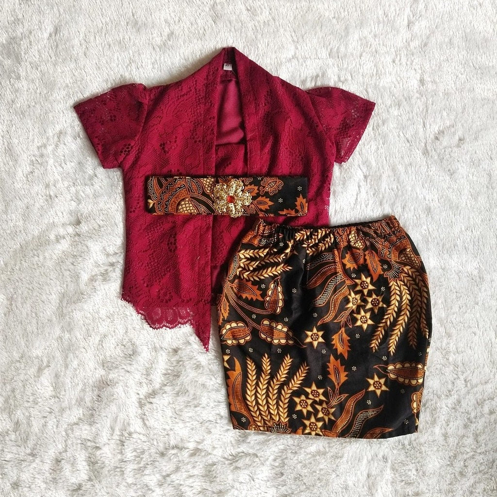 LACE KUTUBARU Baby Kebaya Set with Short Batik Skirt | Traditional Outfit (0–2.5 Years)