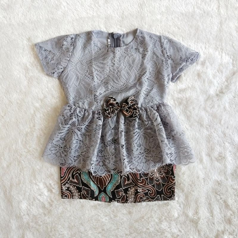 PEPLUM 0-18 months baby Kebaya, baby Kebaya sets SHORT batik skirt, Baby batik sets