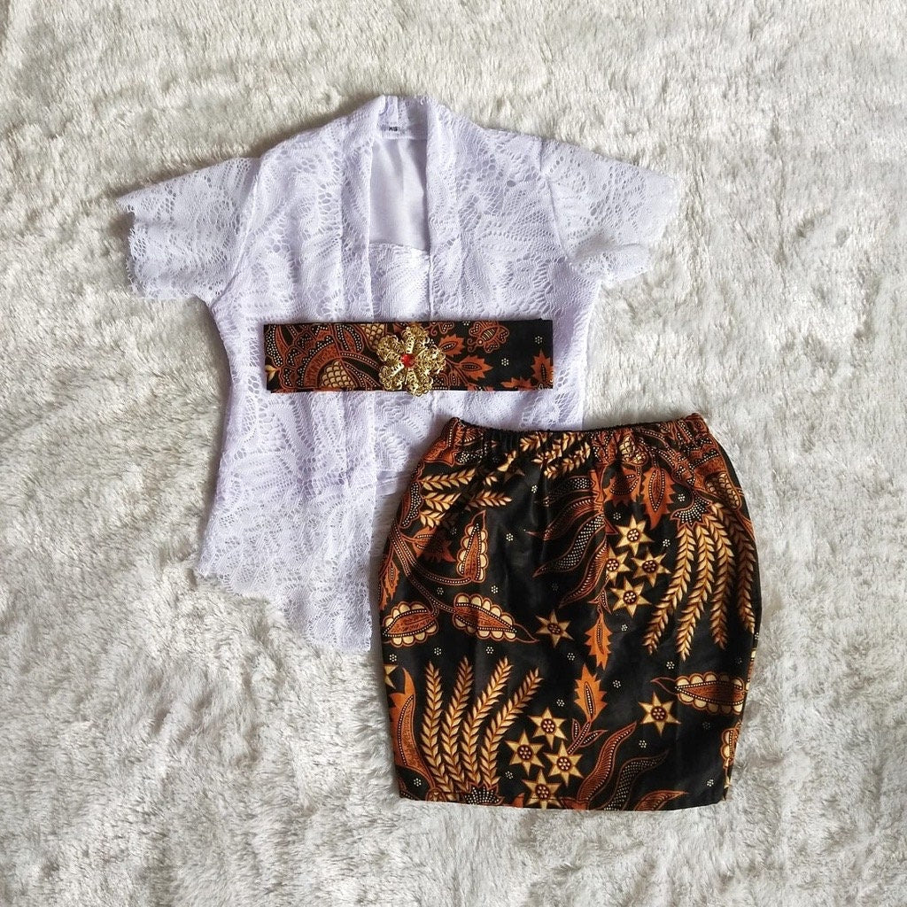 LACE KUTUBARU Baby Kebaya Set with Short Batik Skirt | Traditional Outfit (0–2.5 Years)