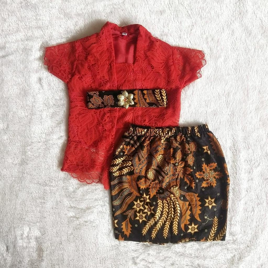 LACE KUTUBARU Baby Kebaya Set with Short Batik Skirt | Traditional Outfit (0–2.5 Years)