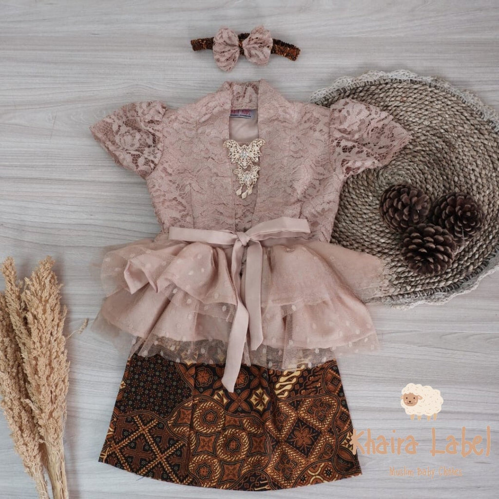 MAHESWARI Baby Kebaya Batik Set | Traditional Outfit (0–12 Months)