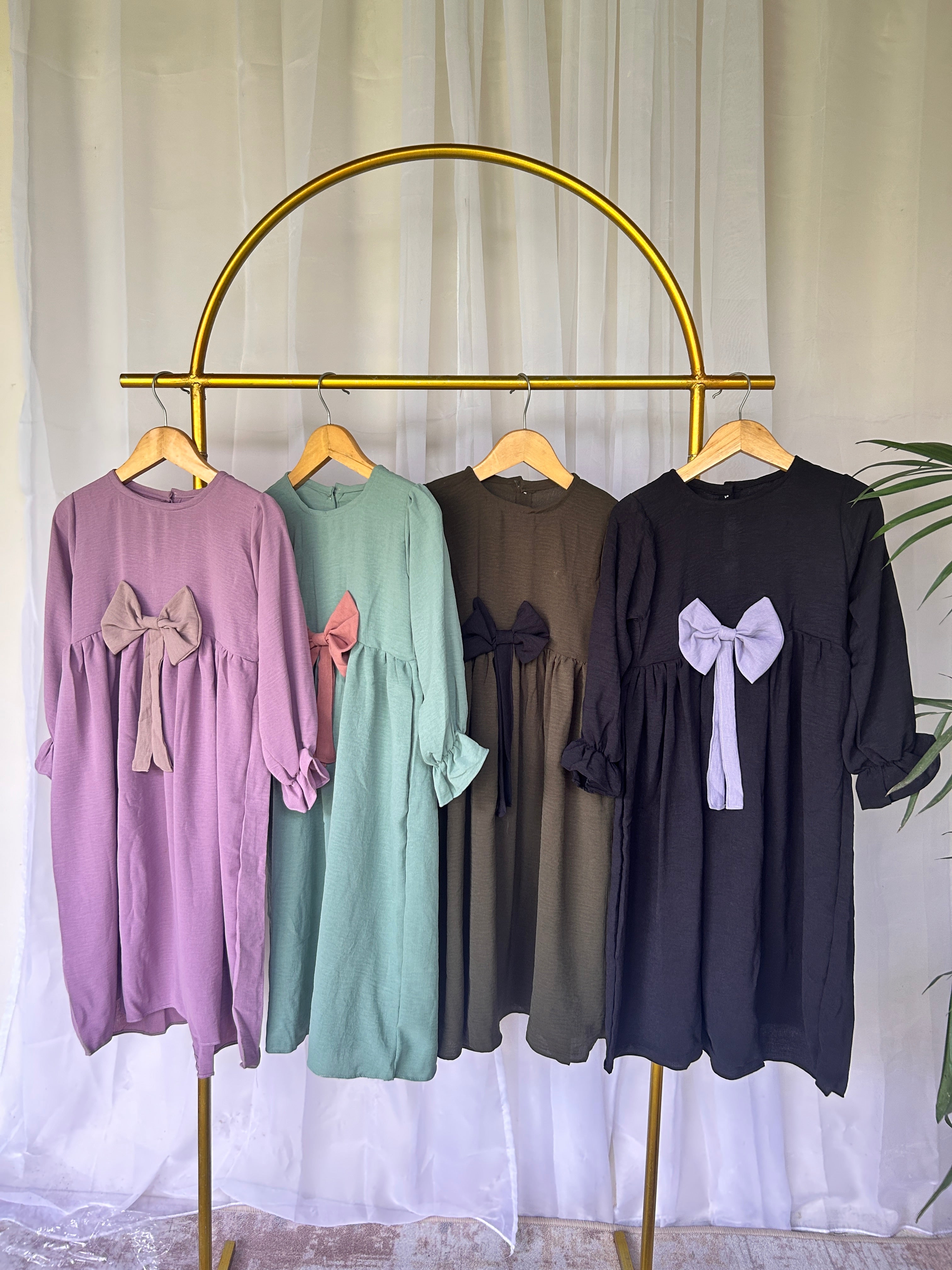 HASNA Baby Abaya Set with Ribbon & Bonnet | Eid & Ramadan Outfit (2–5Y)