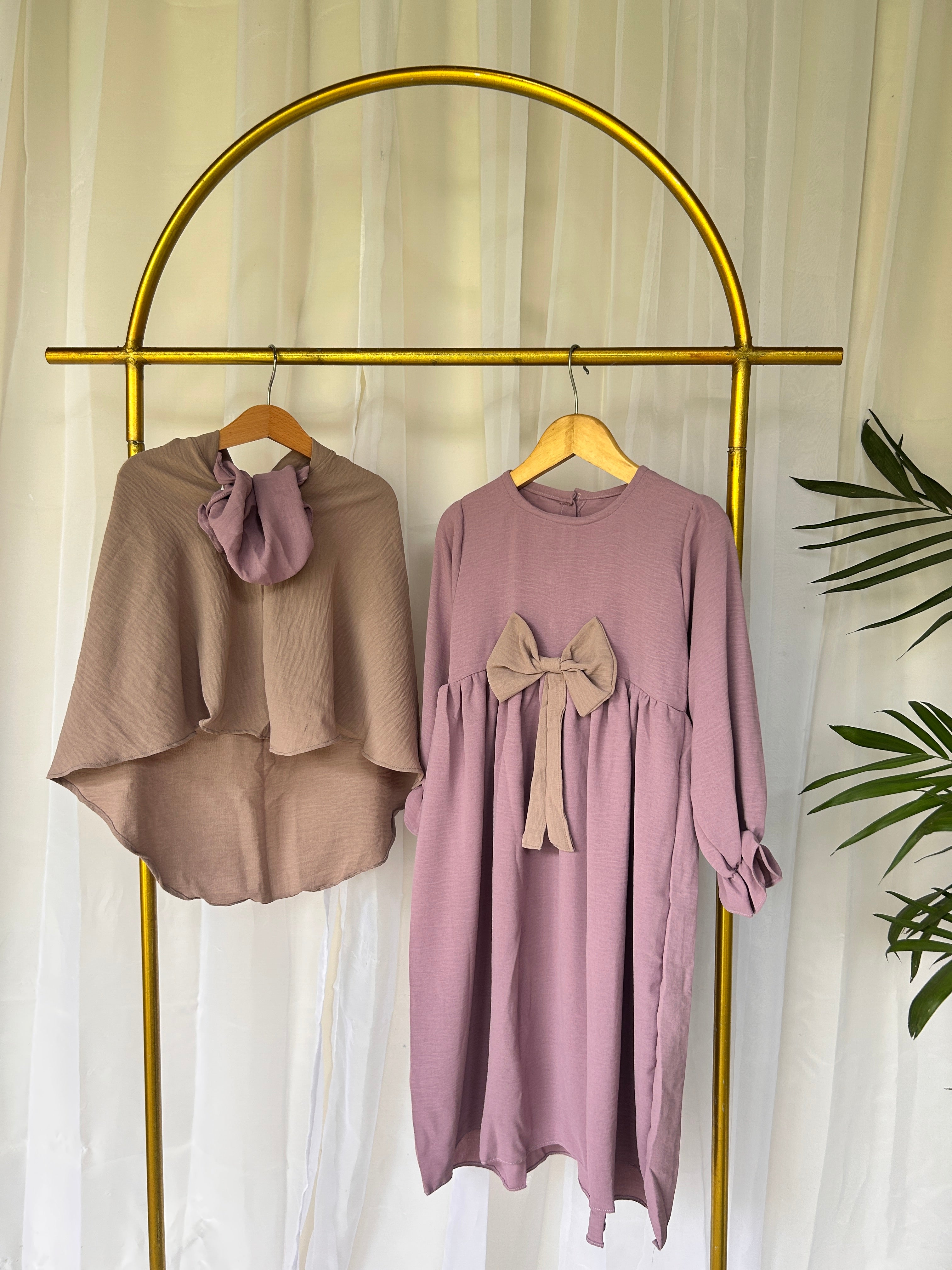 HASNA Baby Abaya Set with Ribbon & Bonnet | Eid & Ramadan Outfit (2–5Y)