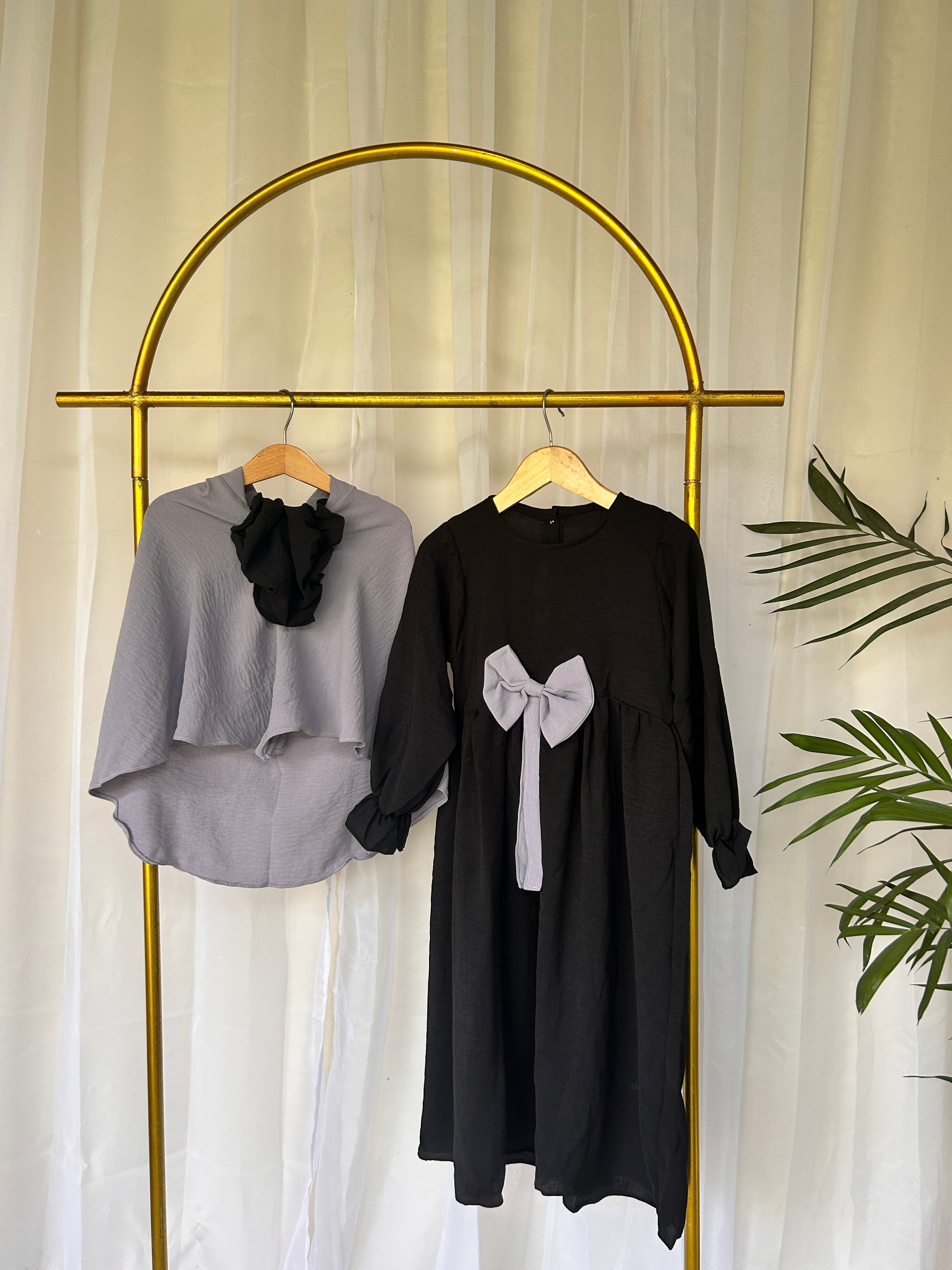 HASNA Baby Abaya Set with Ribbon & Bonnet | Eid & Ramadan Outfit (2–5Y)