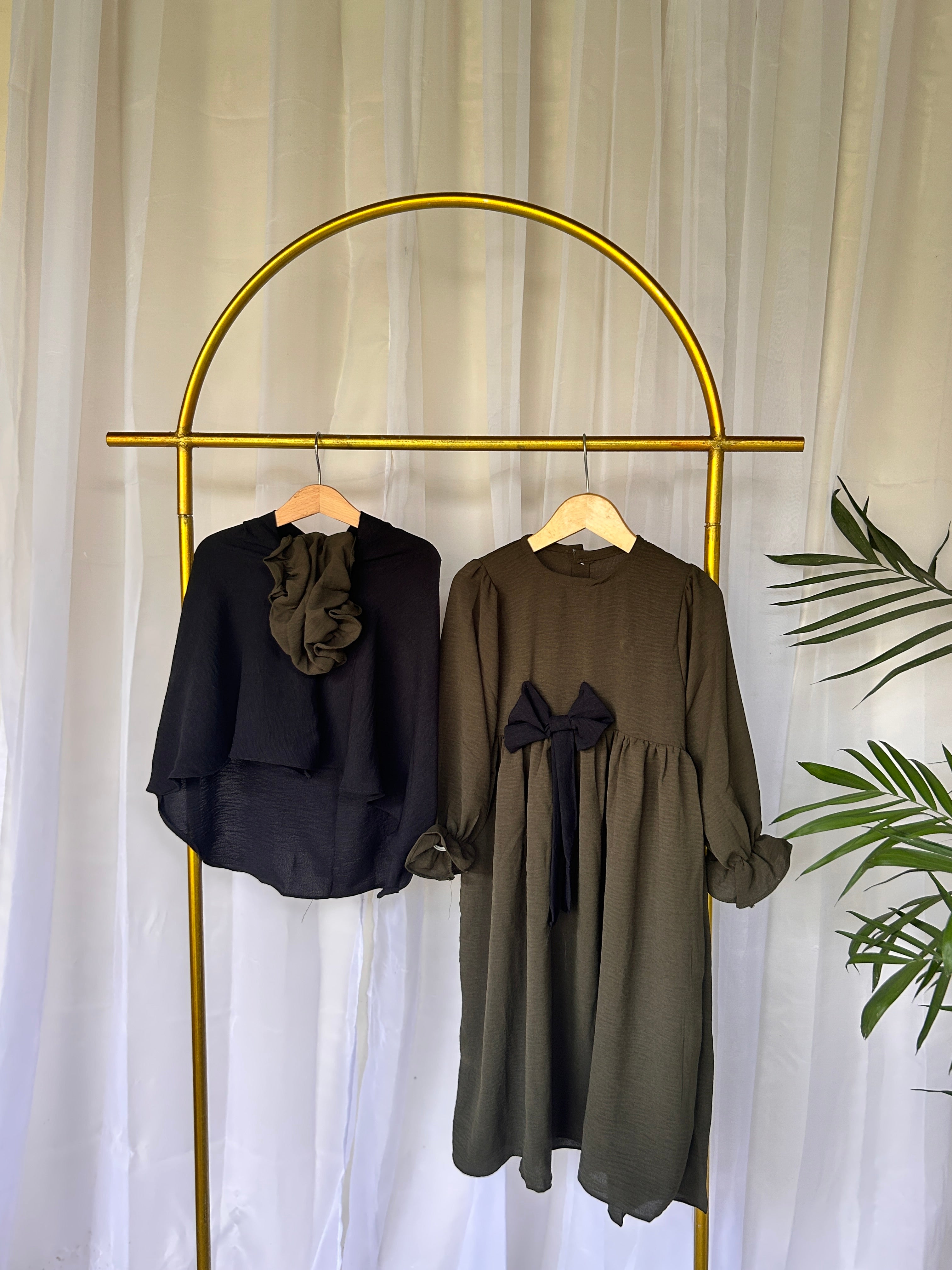 HASNA Baby Abaya Set with Ribbon & Bonnet | Eid & Ramadan Outfit (2–5Y)