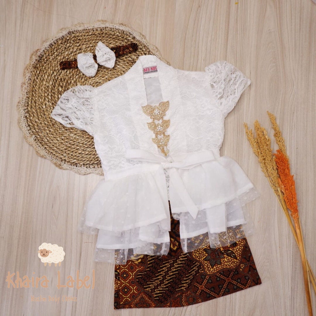 MAHESWARI Baby Kebaya Batik Set | Traditional Outfit (0–12 Months)