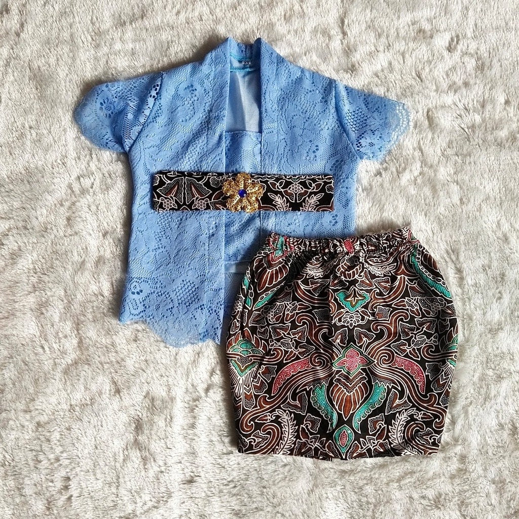 LACE KUTUBARU Baby Kebaya Set with Short Batik Skirt | Traditional Outfit (0–2.5 Years)