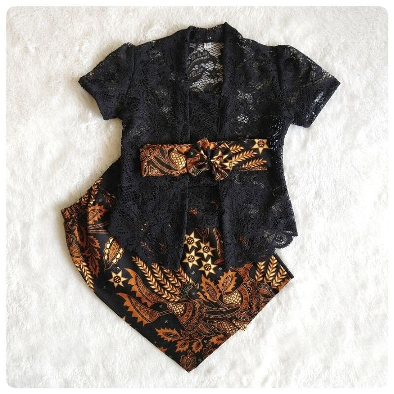 LACE KUTUBARU Baby Kebaya Set with Long Batik Skirt | Traditional Outfit (0–2.5 Years)